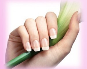 Sally Hansen Vitamin E Moisturizing Nail & Cuticle Oil :