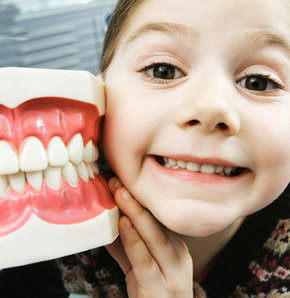 Aquafresh Little Teeth Diş Macunu 3-5 Yaş 50ml
